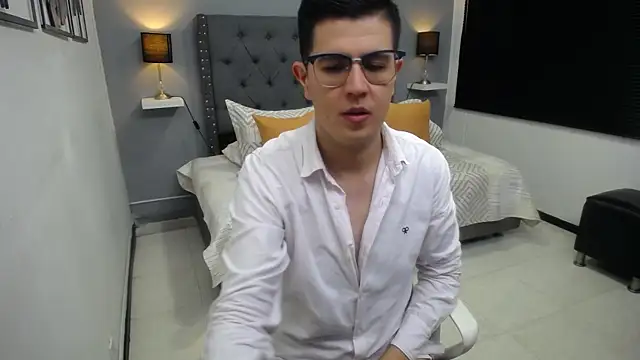 dylan_santiago_ webcam