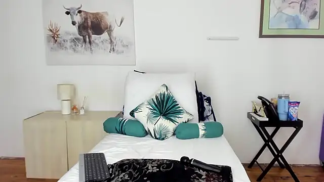 conniesmall24 (F teen) - twerk