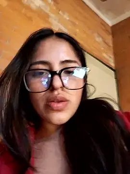 Webcam Model (Goddesscut333)  is live.Free join now!