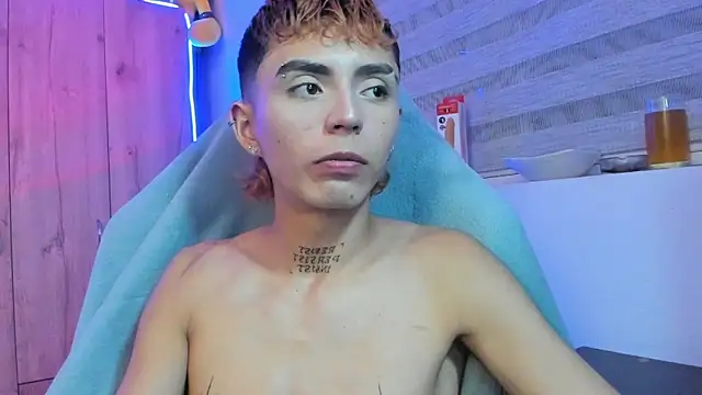 maiky_cooper01 (M twink) - HOT FOR ME, NOW FROM THE MILK