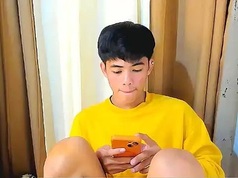 boynextdoor4uX webcam