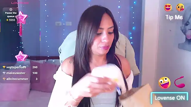 paulina_627 - Paulina_627's free webcam - UK Sex Cams