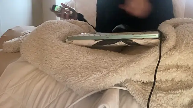 18yoteenvirgin webcam