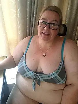 iceprincess2bad4u (F milf) - Oil Show