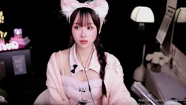 美女coward_by在线直播