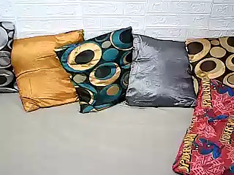 xxhottinybabe webcam