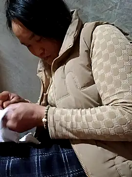 nelina- - Nelina-'s free webcam - UK Sex Cams