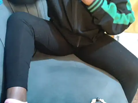 leslysexygirl webcam