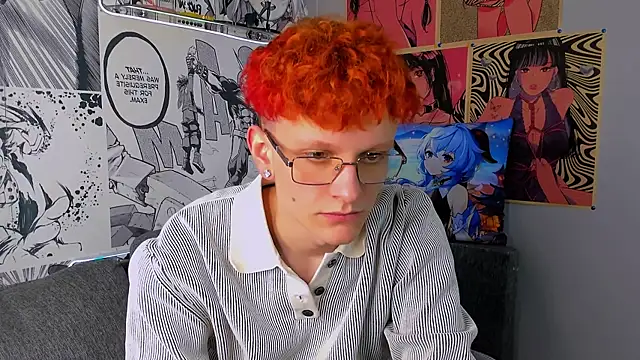 ethan_miltons (M twink) - suck dildo