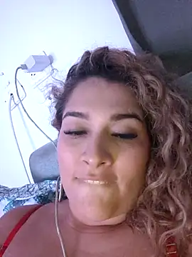 Sara_smiiith211 webcam