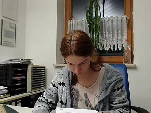 Mercedeswoman8 webcam