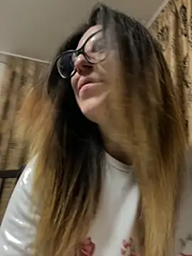 nadiranoor - NadiraNoor's free webcam - UK Sex Cams