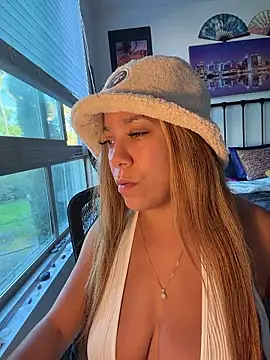 Bigbuttbrooklynn webcam