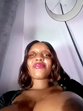 Webcam Model (Busty_Bambi)  is live.Free join now!