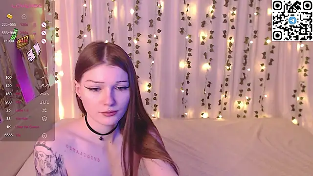 nutsy_and_stephanie (Ask my age) - panties off