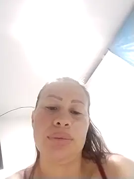 laracaliente (F milf) - Tetia scupidaz  calle