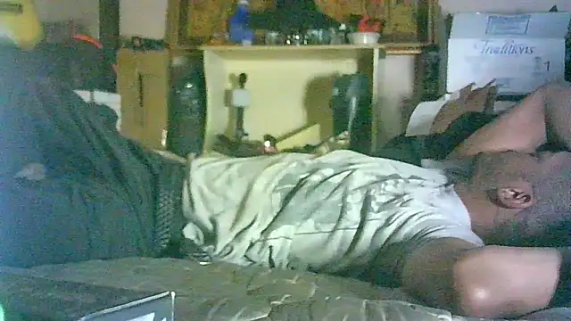 ON3YOULLN3VER_FIR3 webcam