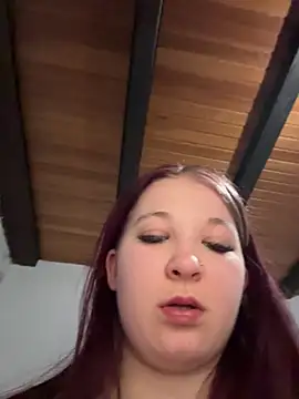 LittleChaosQueen webcam