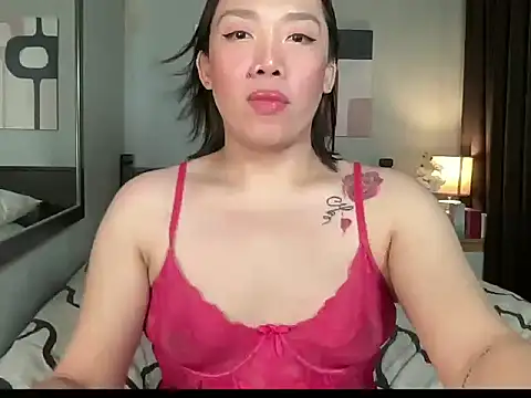 Hotseductivests webcam