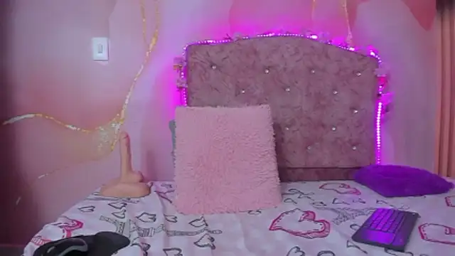 violet_taylor_ webcam