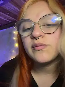 Sophia_Weest99 webcam