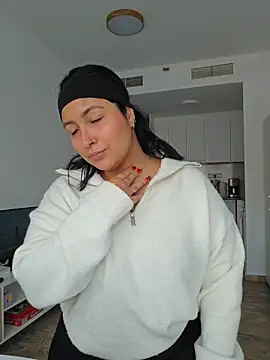 Webcam Model (ItsmeDannax)  is live.Free join now!