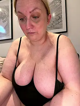BBW_Nora webcam