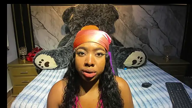 niyirey1 (F young) - FINGER PHAT PUSSY