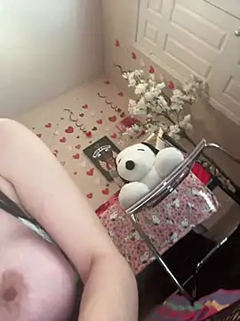 Webcam Model (Valentines_Day)  is live.Free join now!