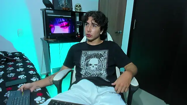 Baji_Keisuke_ webcam