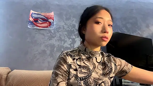 sweetmiaxo - SweetMiaXO's free webcam - UK Sex Cams