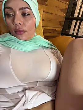 Webcam Model (_hafsa_)  is live.Free join now!