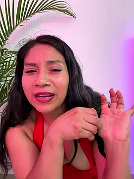 Ariana_TuFantasiaHot