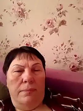 Webcam Model (OliviaaSkyy) is live