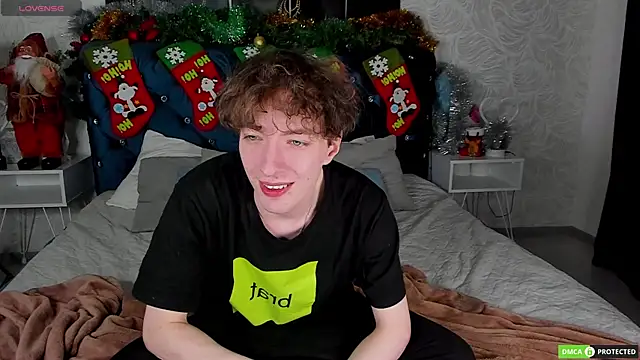 trevorbenson (M twink) - get naked