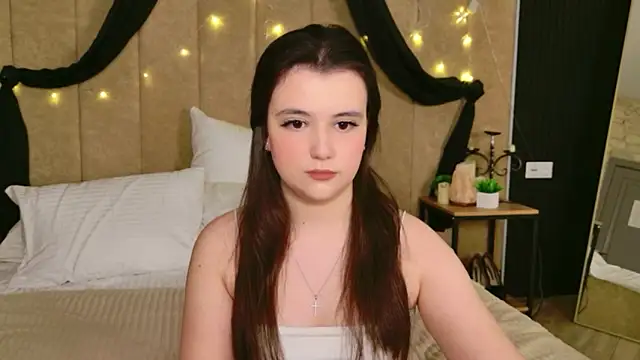 Pauline_Heaven webcam