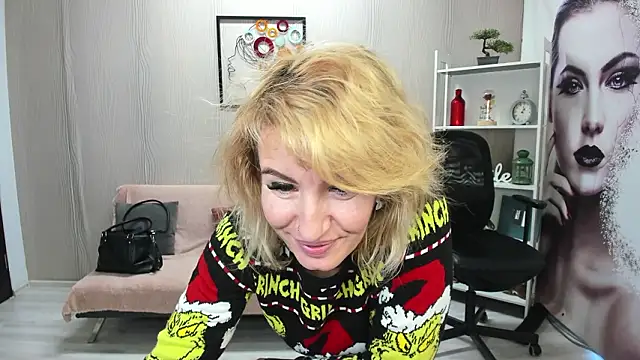 Cassandra_Hotty webcam