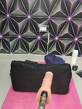 Webcam Model (Megann_9) is live