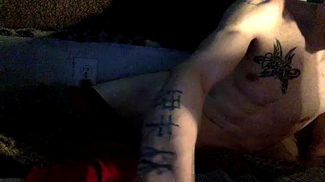 Ilovepussy1911 webcam