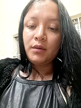 Webcam Model (Arisha34)  is live.Free join now!