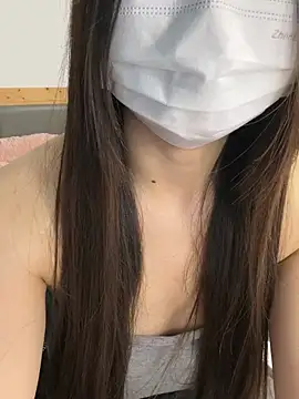 _xiaoxinxin_ (F young) - 完成目标揉胸2分钟