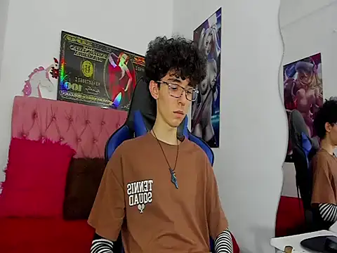 syriussz (M twink) - show my ass and play with it!!