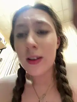 FroggyAnna's live cam