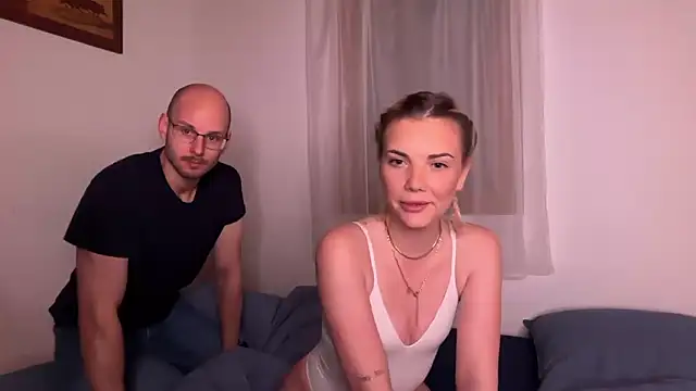 Foxy_Bite Live Webcam on Stripchat