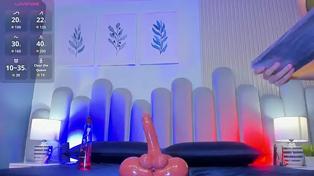 mayfox_06 Live Webcam on Stripchat