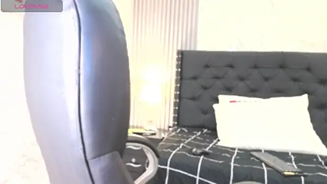 camila__bouzas webcam