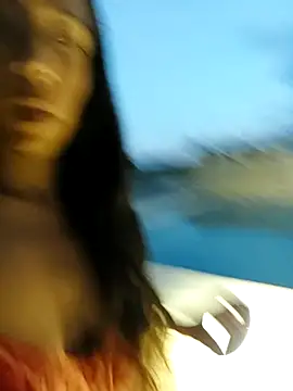 LucyNatural Live Webcam on Stripchat