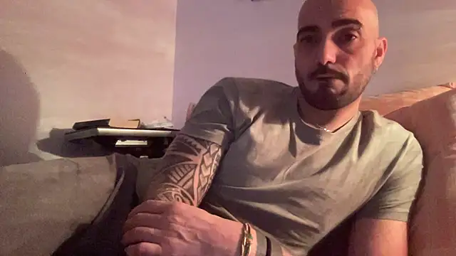 alessandromori91 (Ask my age) - sborrata