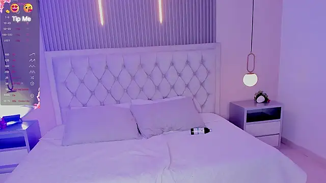 chloe_dolls18 - Chloe_dolls18's free webcam - UK Sex Cams