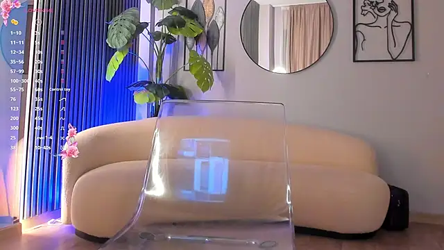 HottieLillyXXX webcam